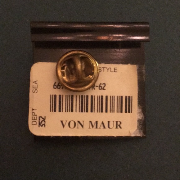 Cuff stuff Football pin - Picture 2 of 5